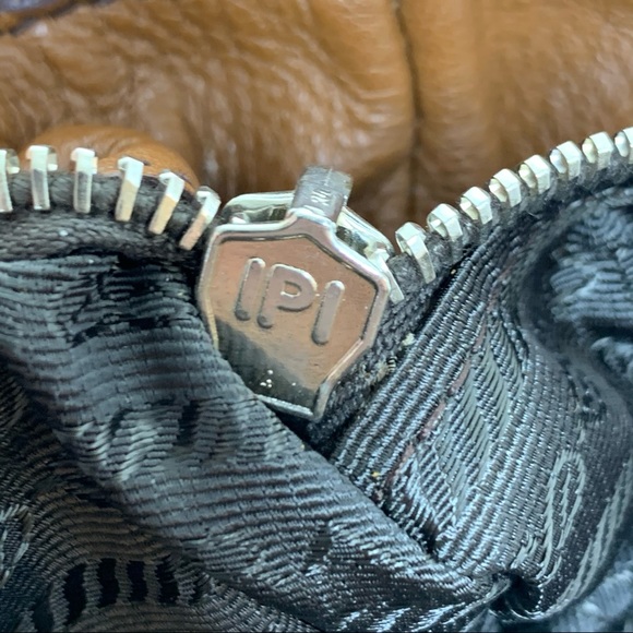 Prada Vitello Daino Buckle Side Pocket Leather Bag - Picture 7 of 16